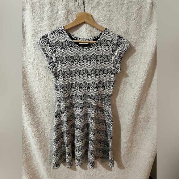 Size 10/12 Dress Children’s Place S/S - Picture 1 of 2